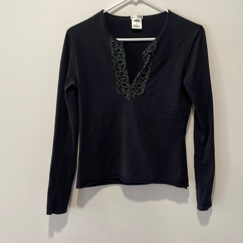 Old Navy Women’s Black V Neck Long Sleeve Shirt
